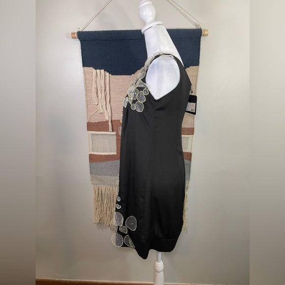 NWT Anthropologie Ryu Black Chiffon 3D flowers with Jewels Mini Shift Dress M - Picture 2 of 9